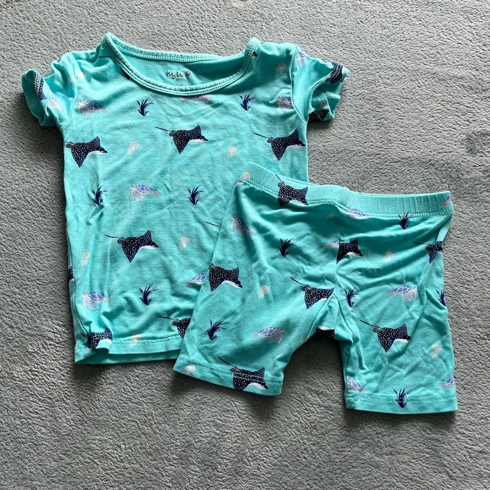 NWOT Kyte 2 Piece Bamboo Pajamas Set Short Sleeve Blue Sharks